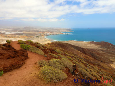 Vista desde cima de Montaña Roja en El Médano